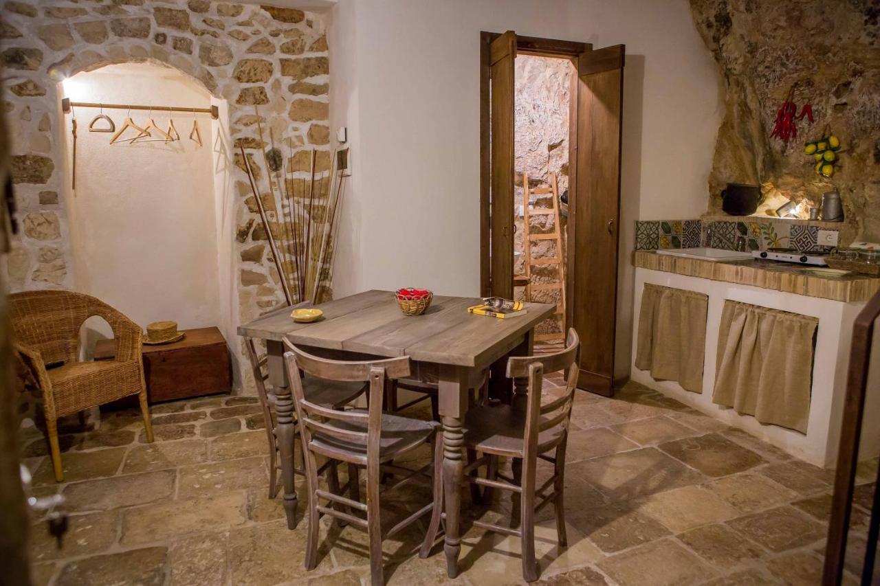 Case-Grotte Degli Avi, Esperienza Abitativa In Grotta Modica Exteriér fotografie